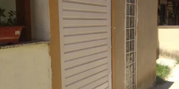 VENDE-SE UMA CASA CONFORTÁVEL POR R$45.000 EM CAMPO GRANDE( FOTOS)