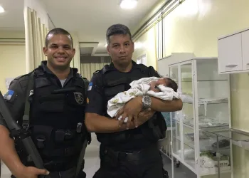 BEBÊ É ENCONTRADO PERTO DE SHOPPING NO RJ