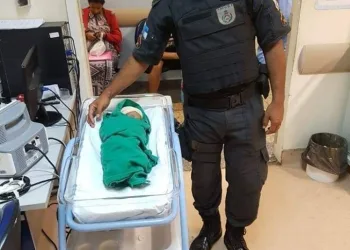 VIROU MODA?? OUTRO BEBÊ ABANDONADO NO RJ!!