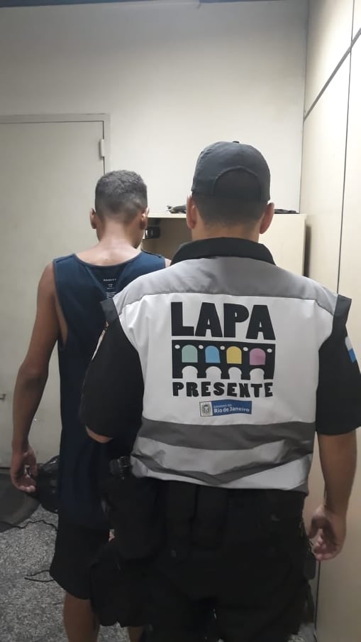 POLICIA PRENDE HOMEM ENVOLVIDO NA MORTE DE JOVEM EM GUARATIBA AO PROTEGER A MÃE