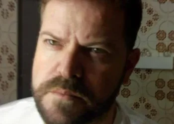 EMPRESÁRIO É ASSASSINADO EM ASSALTO NA PORTA DE CASA NO RJ