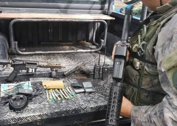 TRAFICANTES SÃO MORTOS EM COMUNIDADE NA ZONA OESTE!!(IMAGEM FORTE)