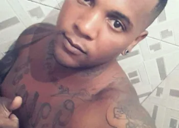 JOVEM É ASSASSINADO  EM CAMPO GRANDE POR CAUSA DE MULHER.