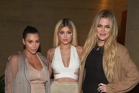 Irmãs Kardashians entram na Justiça para patentear o nome dos filhos e o motivo é curioso