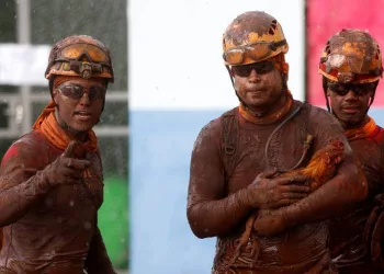Jornal espanhol sugere Prêmio Nobel aos bombeiros de Brumadinho!! Você concorda?