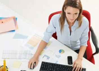 VAGAS P/ ASSISTENTE ADMINISTRATIVO – R$ 1.470,00 + BENEFÍCIOS