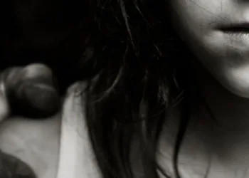 Pai é preso após estuprar pela quarta vez a filha de 12 anos e disse ter atração pela garota