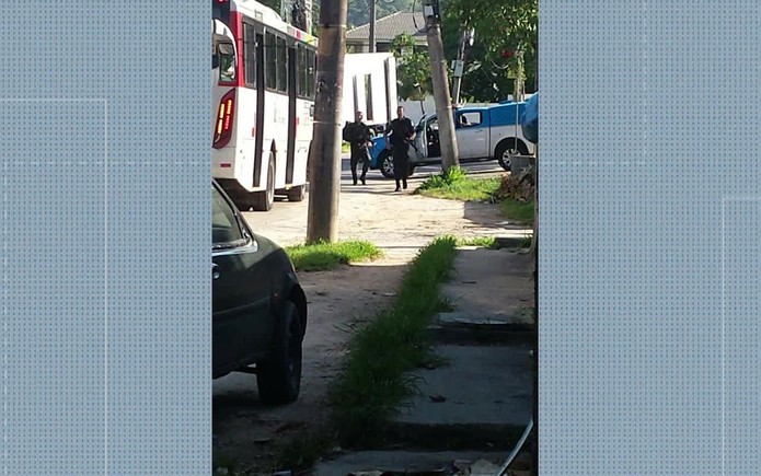 Família é mantida refém por criminosos na Zona Oeste do Rio