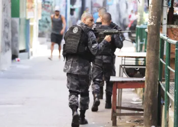 Suicídio mata mais policiais que confronto em serviço, aponta relatório