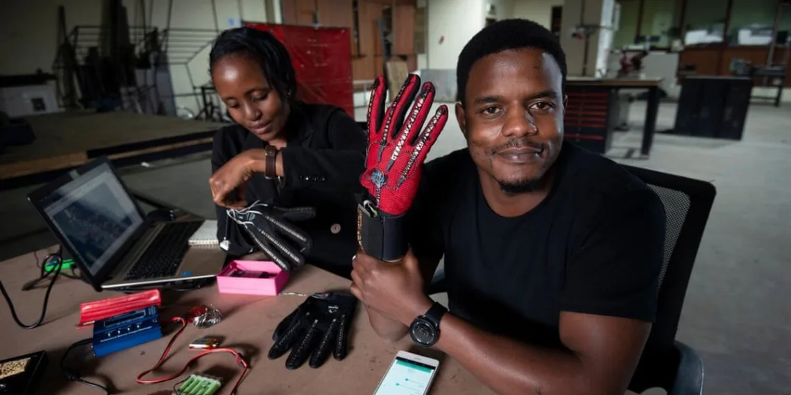 Ele criou luvas que convertem a linguagem de sinais em áudio. Agora todos nós podemos entender