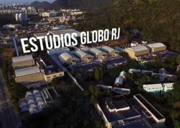 Estúdio da Globo pega fogo e teto desaba durante tempestade no RJ