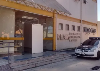 Adolescente surda-muda é vítima de estupro coletivo no RJ