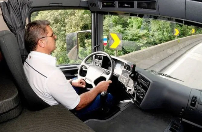 VAGAS P/ MOTORISTA DE EMPRESA – R$ 1.301,00 + BENEFÍCIOS