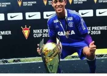 1ª vítima identificada pelos Bombeiros em incêndio no CT do Flamengo foi convocado para seleção
