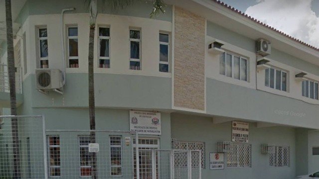 Mulher é estuprada e acorda em terreno baldio após pedir Uber