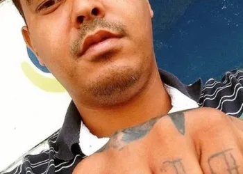 Filho de Uê é executado com mais de 40 tiros na porta de casa, na Zona Oeste do Rio