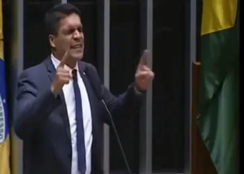 Vídeo antigo de Cabo Daciolo choca internautas ao fazer profecia para Michel Temer; veja