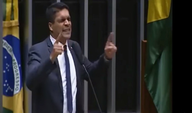 Vídeo antigo de Cabo Daciolo choca internautas ao fazer profecia para Michel Temer; veja