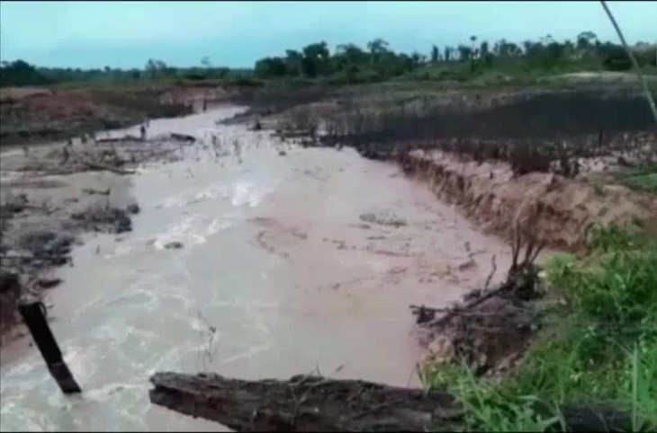 Urgente! Tromba d’água rompe outra barragem, 100 famílias são atingidas e podem haver mortos