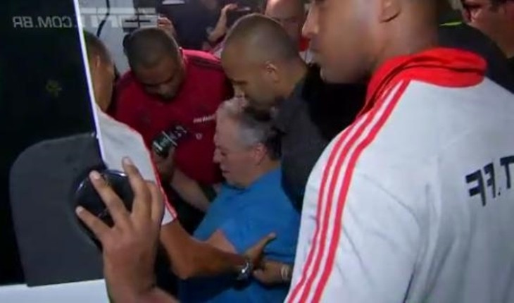 Sem alta prevista de Abel, Flamengo define novo treinador