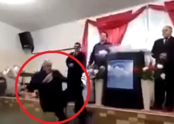 ‘Estou terminando a minha carreira’, diz pastor momentos antes de morrer enquanto pregava
