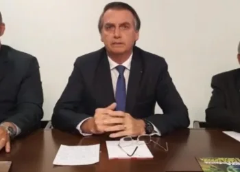 Bolsonaro quer retirar lombadas eletrônicas no país
