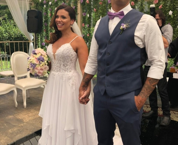 Ex-marido de Lulu Santos se casa com bancária sob as bençãos do cantor