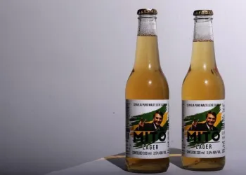 CERVEJARIA HOMENAGEIA BOLSONARO E LANÇA CERVEJA MITO!!