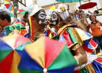 Entenda a lei de importunação sexual, que já levou à prisão de foliões no carnaval