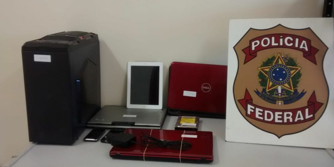 PF prende pedófilo que aliciava crianças pela internet no RJ