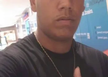 JOVEM DESAPARECE APÓS SER AMEAÇADO POR MOTORISTA DE VAN