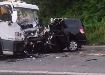 TRAGÉDIA NO RJ!! 4 PESSOAS MORREM EM ACIDENTE DE TRANSITO