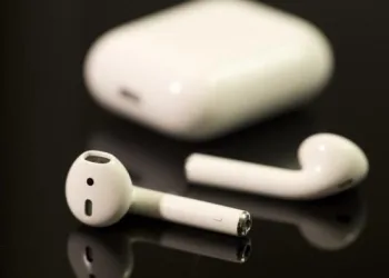 Cientistas dizem que há risco de cancer por usar fones de ouvido sem fio
