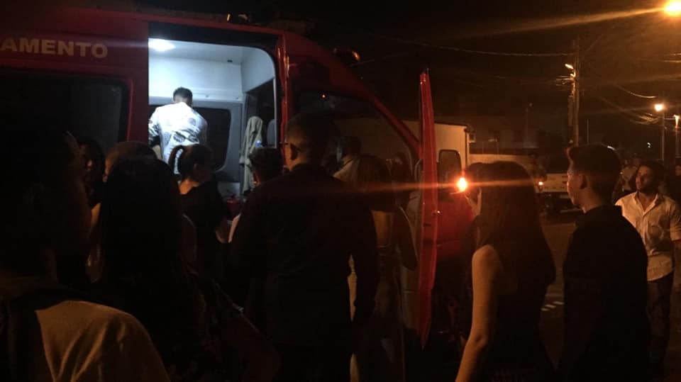 CASA DE FESTAS PEGA FOGO DURANTE EVENTO NO RJ!!