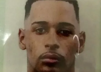 Identificado jovem executado com 8 tiros no RJ