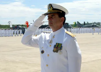 Marinha e Aeronáutica abrem 1.257 vagas para todos os níveis! Até R$ 8.245,00!