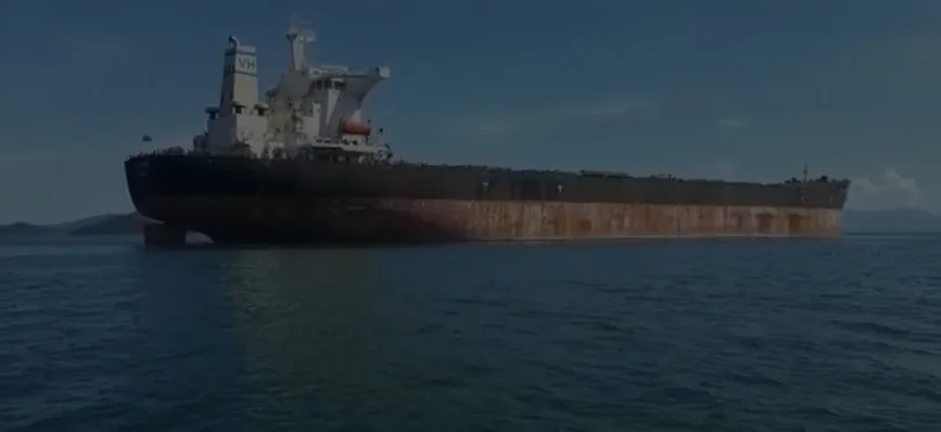 Acidente entre uma lancha e um navio deixa ferido e um desaparecido em Itacuruçá