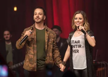 Sandy & Junior debocham de fãs sem ingressos ao comentar paródia