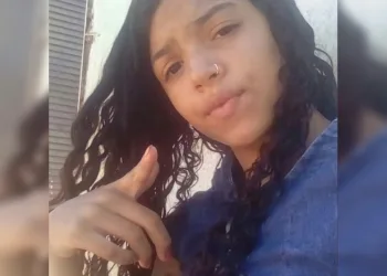 Garota de 13 anos é espancada até a morte por ciúmes