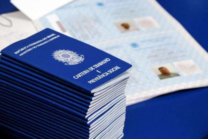 PREFEITURA DO RIO ANUNCIA 980 VAGAS DE EMPREGO