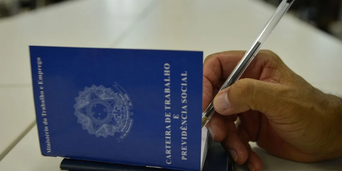 País cria 173 mil empregos, maior resultado para fevereiro desde 2014