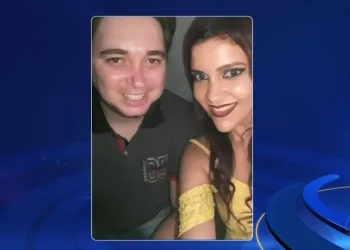 Mulher morta a tiros por marido é enterrada; policial civil cometeu suicídio