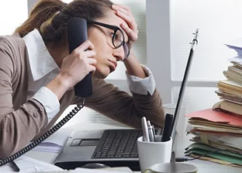 Um dia de trabalho não deveria ter mais que três horas, aponta estudo.