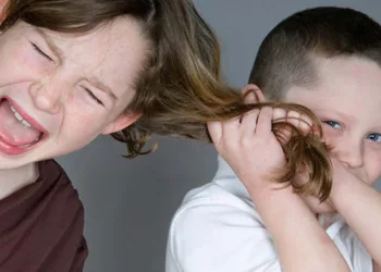 Estudo confirma que segundo filho é o mais problemático da família, veja por quê: