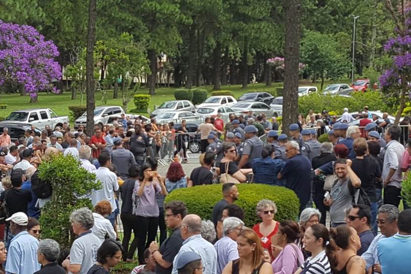 Cemitério libera a entrada de apoiadores do ex-presidente Lula