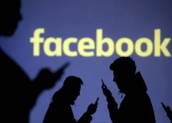 Reclamação sobre empregador no Facebook não é motivo para demissão por justa causa