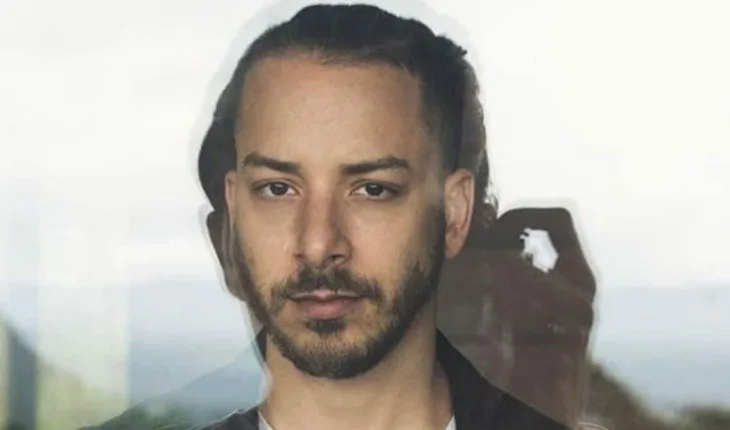 Júnior Lima aparece em foto raríssima com o filho e gesto deixa fãs encantados