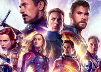 Homem revela final de Vingadores: Ultimato e apanha na entrada do cinema