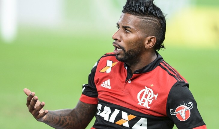 São Paulo faz oferta por Rodinei e Flamengo responde