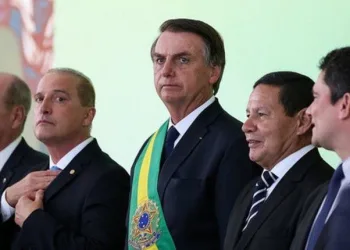 Bolsonaro surpreende e anuncia demissão de General do governo